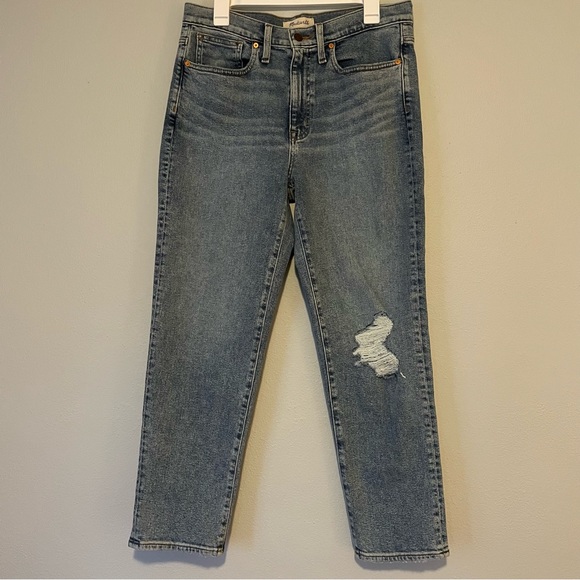 NWT Madewell Jeans The Girljean in Berryton Wash: Distressed Edition - Picture 2 of 16